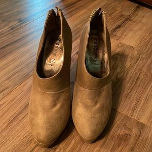 Tan 4 inch heel